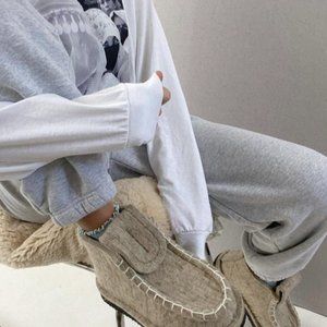 New! Handmade 100% Wool Gray Boots similar to MOU or UGGs